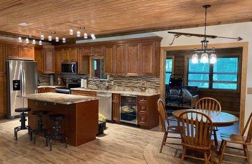 Crystal River Cabin | Beautiful Rustic and Modern Log Home