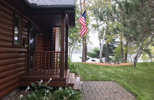 Emily House | Beautiful Ruth Lake Home.