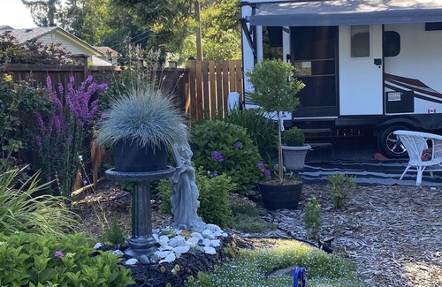 Campbell River House | beautiful RV situated in my backyard with private patio and barbecue.