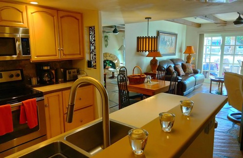 Alamos Condo | BEAUTIFUL SCOTTSDALE 2BD CONDO PRIVATE, AND QUIET, SPARKLING POOL & SPA, WIFI.