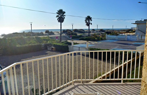 Marseillan Plage Apartment | Beautiful sea view flat just steps away from the beach