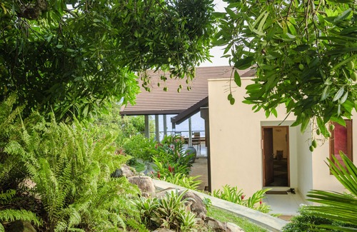 Koggala House | Beautiful Sea Heart House on Koggala Lake, Sri Lanka.