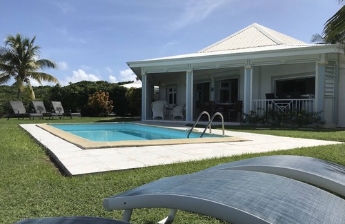 Saint-Francois Villa | Beautiful sea view villa with private pool and direct access to the beach