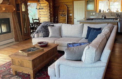 Summit Park Cabin | Beautiful, secluded mountain retreat, 30mins to 7 ski resorts