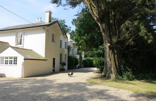New Forest District Apartment | Beautiful Self Contained Flat In A Fine Period Country House