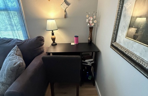 Allouez House | Beautiful Serenity in Green Bay, WI!n3 bedrooms/1 bath FULLY furnished house.