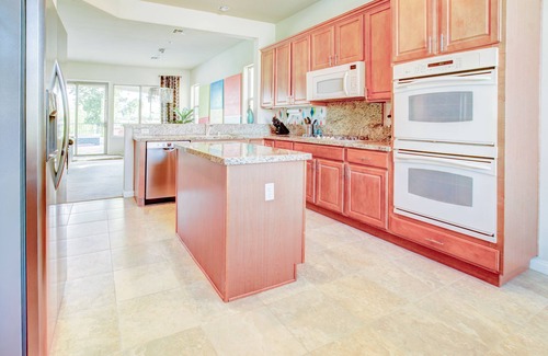 Indio House | Beautiful Shadow Hills View Home with Pool