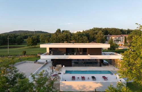 Sterna Villa | Beautiful She Luxury Villa with view in Groznjan