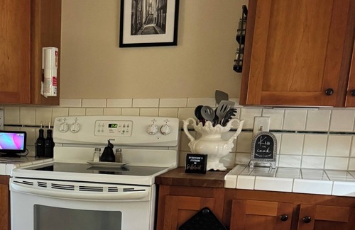 Medford House | Beautiful Southern Charm awaits your visit!