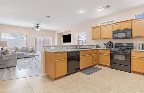 North Las Vegas House | Beautiful Spacious Single Story Vegas Home