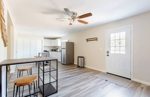 Roseville Apartment | Beautiful spacious 2 bedroom guest home