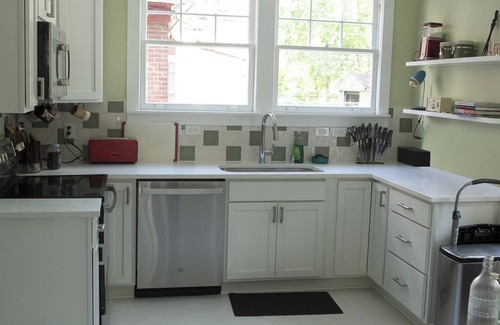 Detroit House | Beautiful Spacious 3 bdrm near Midtown