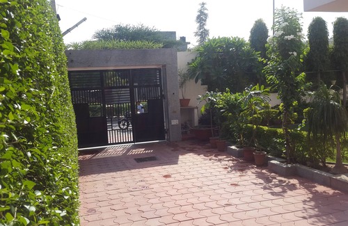 Jaipur District Villa | Beautiful, spacious,familyfriendly