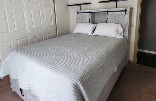 Black Horse Other | Beautiful Spacious Home