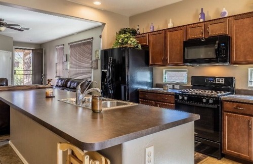 Tucson House | Beautiful spacious home location near freeway, airport, and the Air Force base.