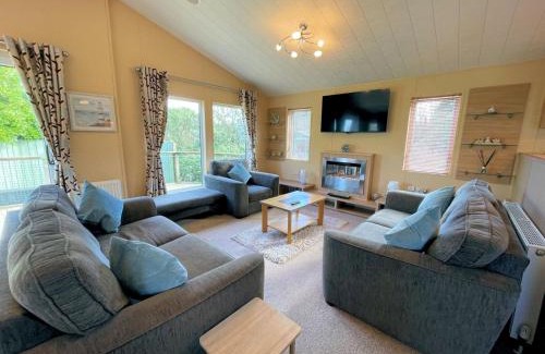 Rockcliffe House | Beautiful Spacious Lodge in Kippford Country Park Pass the Keys
