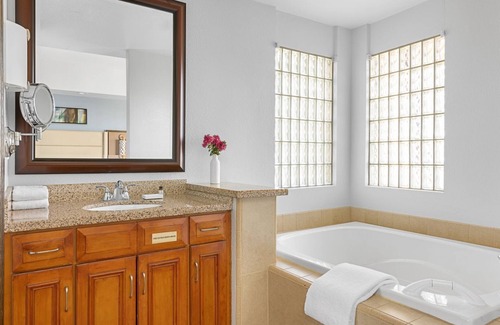 Palm Desert Resort | Beautiful, spacious 1 BR villa in Palm Desert. Perfect for Stagecoach Festival.