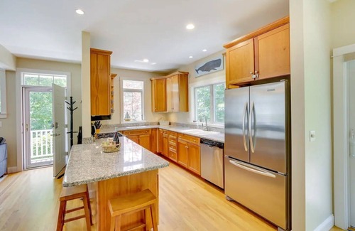 Freeport House | Beautiful Stay in Downtown Freeport, Beautiful Stay in Downtown Freeport