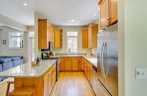 Freeport House | Beautiful Stay in Downtown Freeport, Beautiful Stay in Downtown Freeport