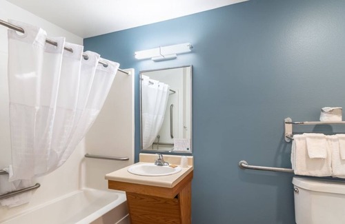Sanford Apartment | Beautiful Studio apartment (418147) by Houzlet