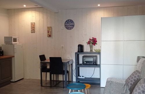 Cuxac-dʼAude Apartment | Beautiful studio close to tourist sites