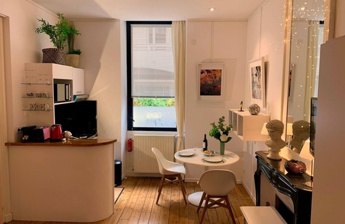 La Rochelle City Centre Apartment | Beautiful Studio, comfort and design, hyper center (quiet street)