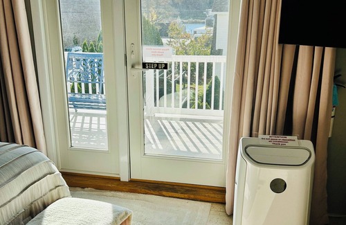 Frankfort Apartment | Beautiful Studio for weekend getaway! Best location ever!