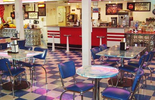 Spirit Lake Apartment | Beautiful studio unit at resort, sleeps 2