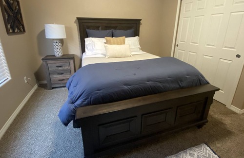 Cimarron Hills House | Beautiful Stylish Craftsman 5 Bedroom home