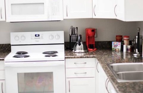 Sun 'N Lake Villa | Beautiful Sun n Lake 3-bedroom Villa with Garage in Golfing Community.