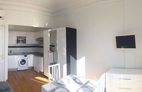 Jean-Medecin Apartment | Beautiful T2 downtown sea view - Nice Quiet, Clim, Sun and Sea