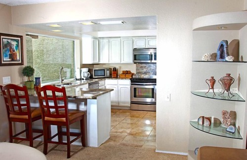 The Lakes Villa | Beautiful Tempe Waterfront Villa With Many Extras