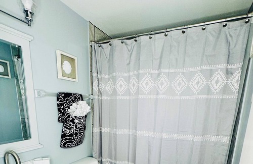 Milwaukee House | Beautiful Townhome!!!! Accepting Traveling Nurses