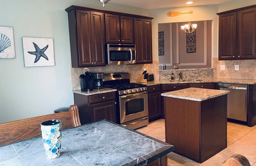 Long Neck House | Beautiful Townhouse, end unit, at The Peninsula Resort