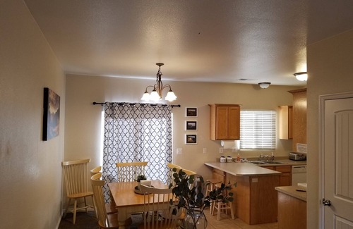 Kanab House | Beautiful townhouse near Zion, Bryce & Grand Canyon (Kanab, UT)