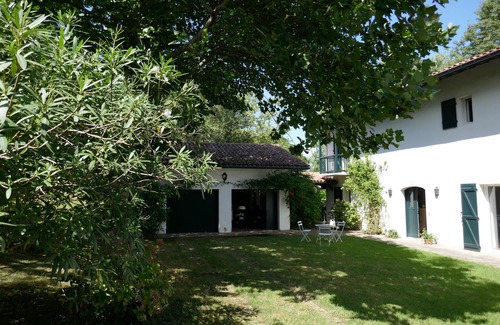 Urrugne House | Beautiful traditional Basque type house, close to St Jean de Luz and the beaches.