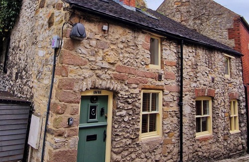 Wirksworth Cottage | Beautiful two-bedroom stone cottage in Wirksworth, Derbyshire, Pet Friendly
