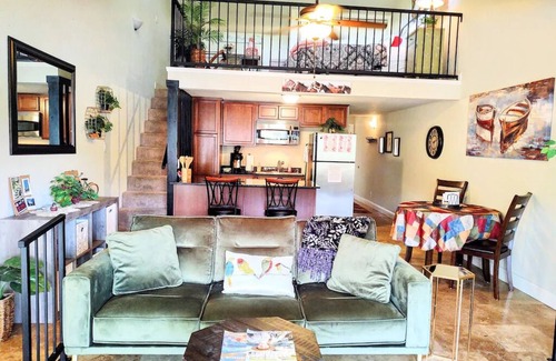 Mid America Condo | Beautiful Two Bedroom Condo Right At The Water's Edge