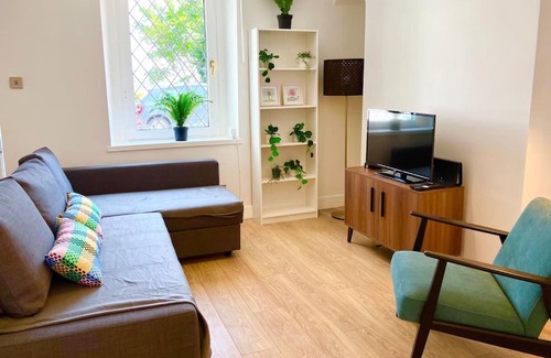 Margam House | Beautiful Two Bedroom Cottage