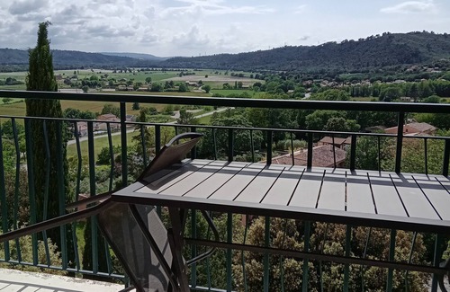 Greoux-les-Bains Apartment | BEAUTIFUL TWO-STAR STUDIO FOR RENT