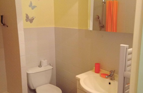 Greoux-les-Bains Apartment | BEAUTIFUL TWO-STAR STUDIO FOR RENT