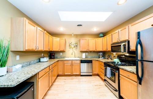 Union Pier Condo | Beautiful Union Pier Condo with Association Pool! Close To Beach and Downtown!