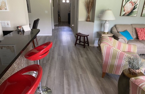 Naples Condo | Beautiful Updated Naples Golf Condo in Cypress Woods CC