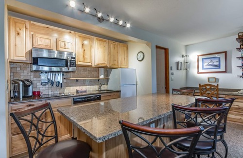 Bend Condo | Beautiful updated one bedroom condo at Seventh Mountain Resort.