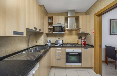 Areias de Sao Joao Apartment | Beautiful Upper-floor 1-bed in Gated Condominium