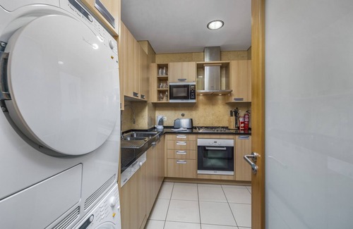 Areias de Sao Joao Apartment | Beautiful Upper-floor 1-bed in Gated Condominium