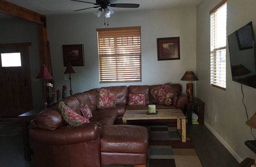 Butte House | Beautiful uptown home close to Montana Tech