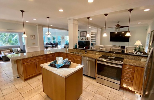 Bald Head Island House | Beautiful vacation home, centrally located, close to Beaches and BHI Club