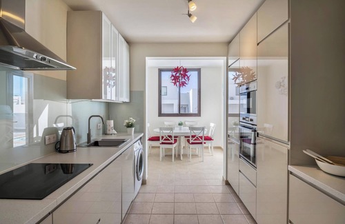 Playa Blanca Villa | Beautiful Vacation Home "Casa Dubh Linn" with Pool