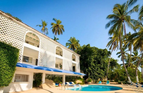 Pichilingue House | Beautiful Villa Aldila with Direct Beach Access in Acapulco
